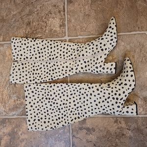Womens size 10 boots. dalmatian print. Never worn! Sip up with heel